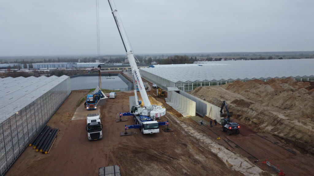 Bosch Beton Ramp And Tunnel Made From Retaining Walls At German Grower