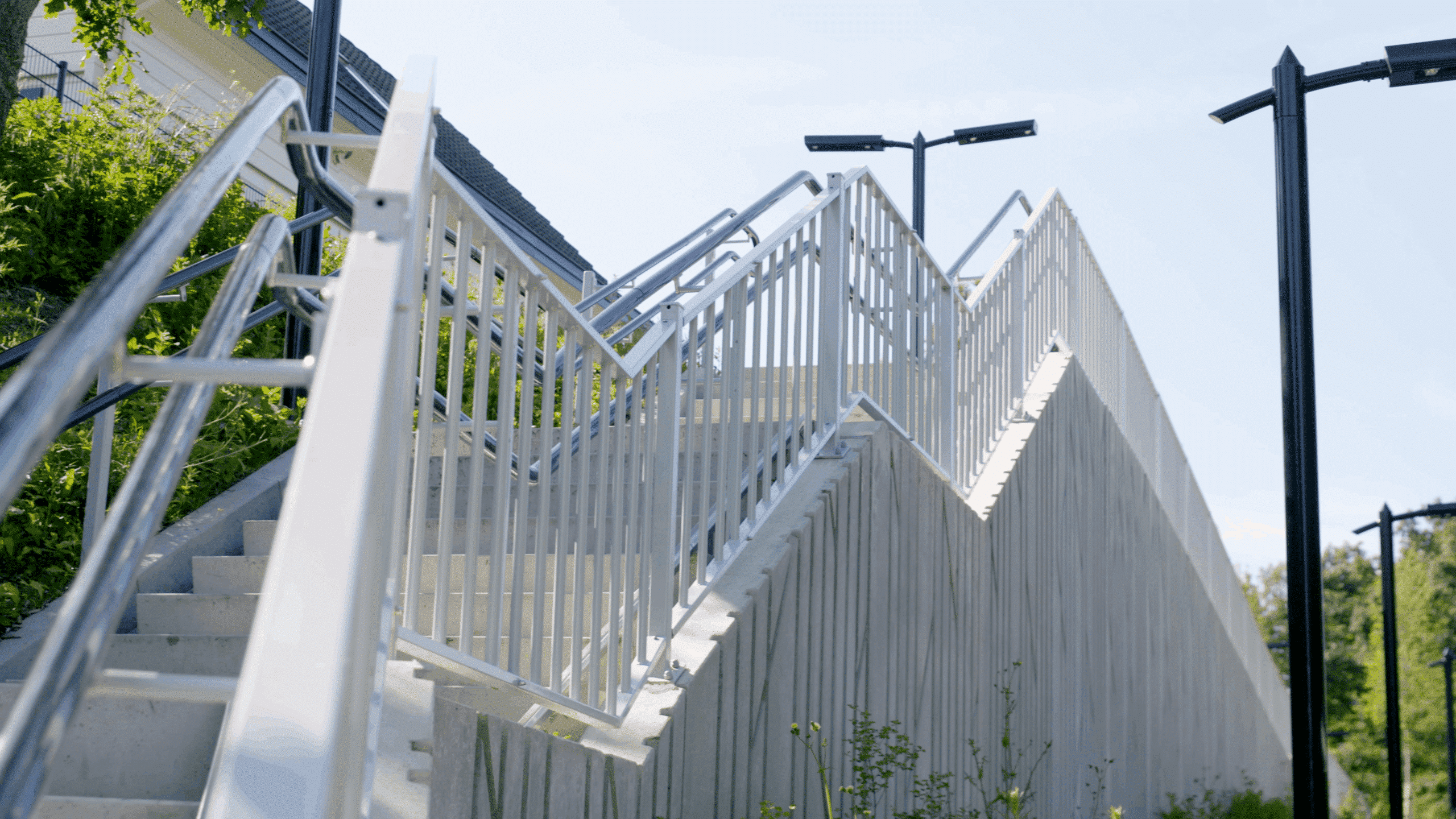 Bosch Beton - Structuurwanden voor hoogteverschil bij station Chèvremont