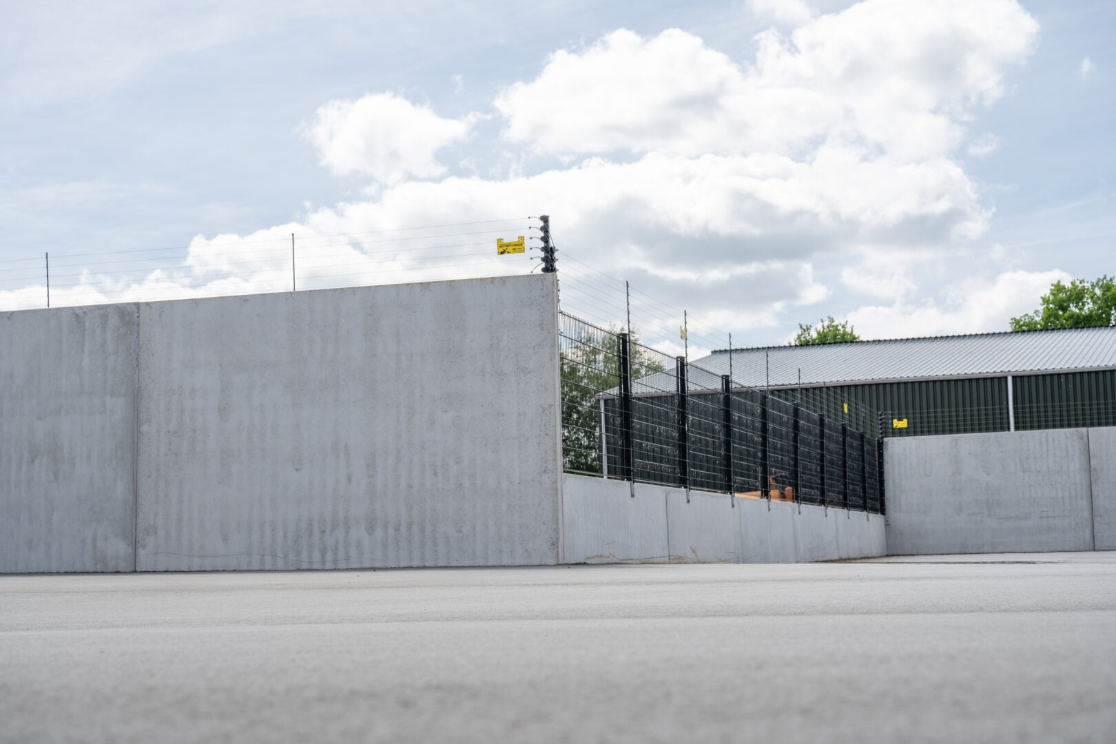 Bosch Beton - Keerwanden als terreinafscheiding en beveiliging in Tynaarlo