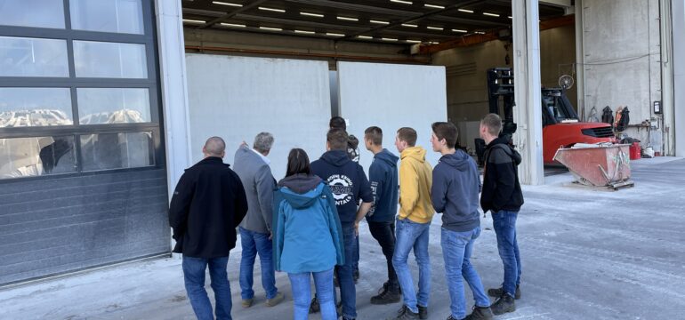 Jonge agrariërs van De Groene Kring en PJGU Langbroek bezoeken Bosch Beton