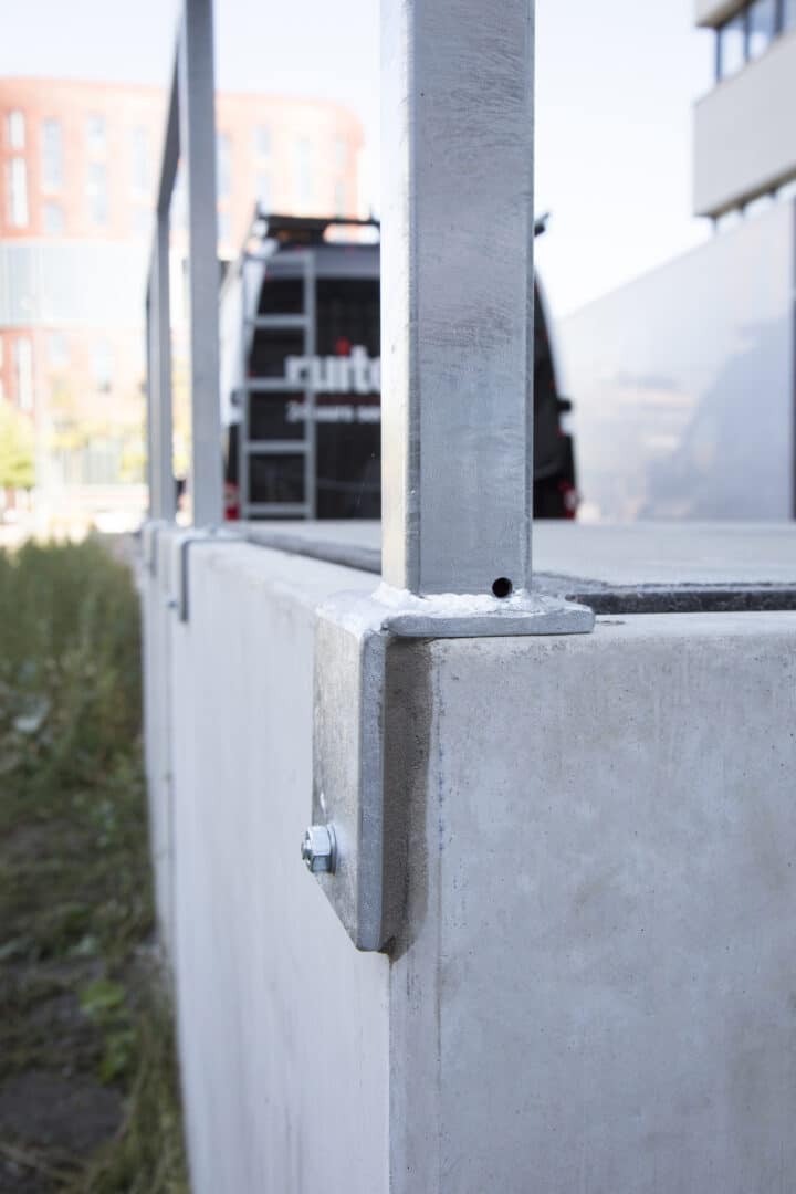 Bosch Beton - Loading dock van keerwanden zorgt voor veiligheid bij VU Amsterdam
