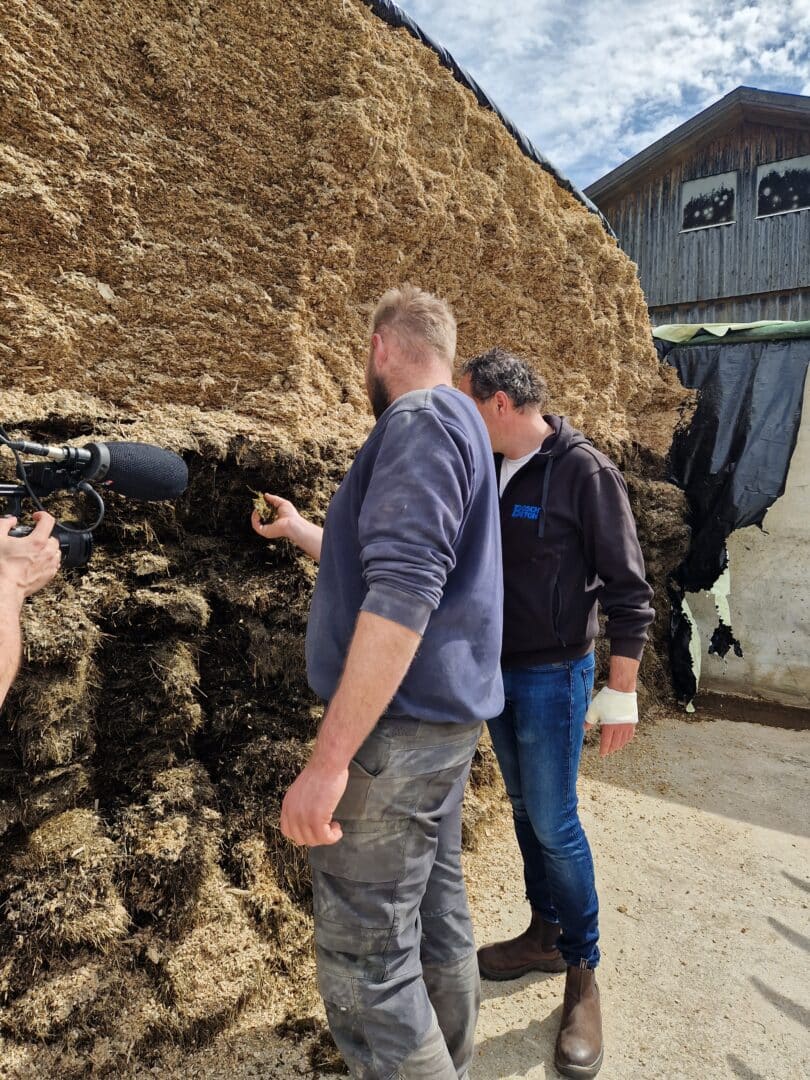 Besichtigung einer Fahrsiloanlage auf einem landwirtschaftlichen Betrieb
