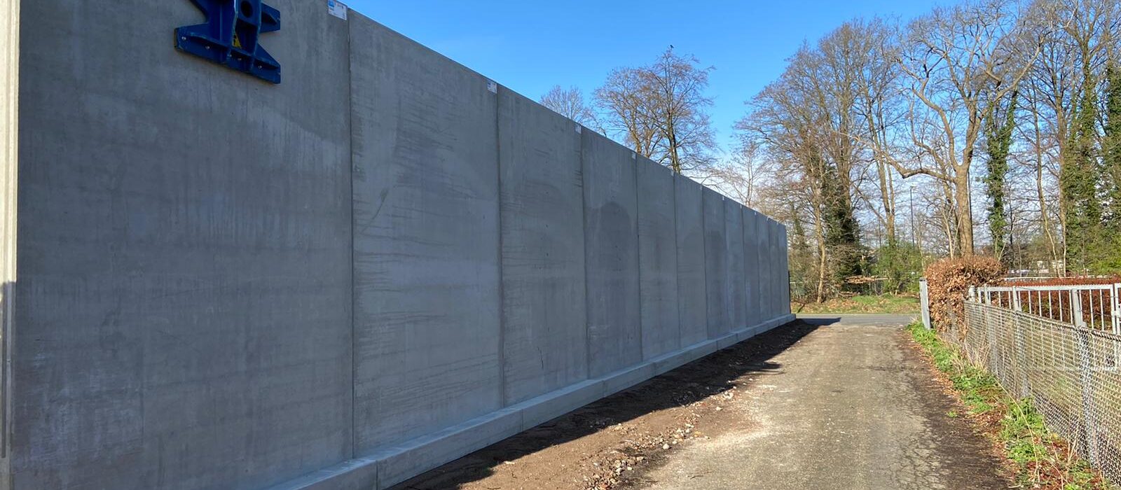 Bosch Beton - Extra opslag met keerwanden bij Schrootbedrijf G. Schrijver in Apeldoorn