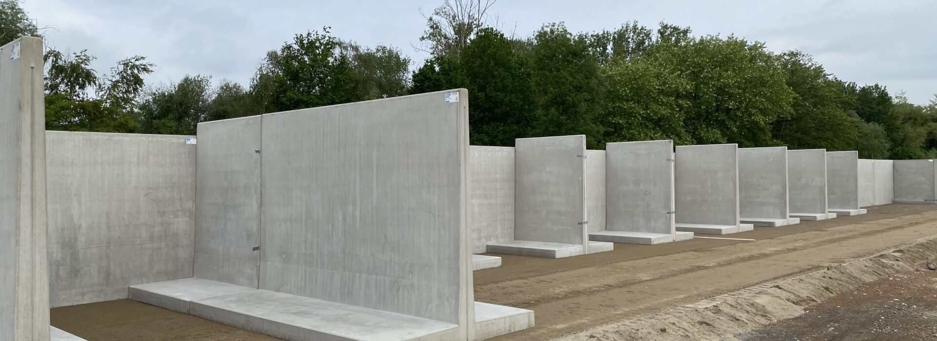 Bosch Beton creëerde voor Vandenbergh Tuincentrum ruimtebesparende opslag met keerwanden in Duffel (BE)