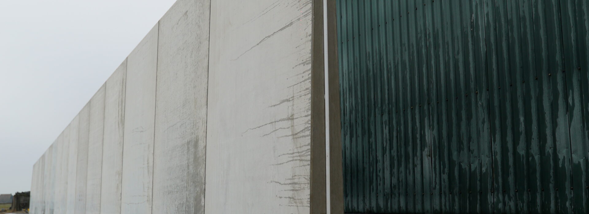 Bosch Beton - Sleufsilo van keerwanden met extra lange hak voor afdeksysteem in Blessum