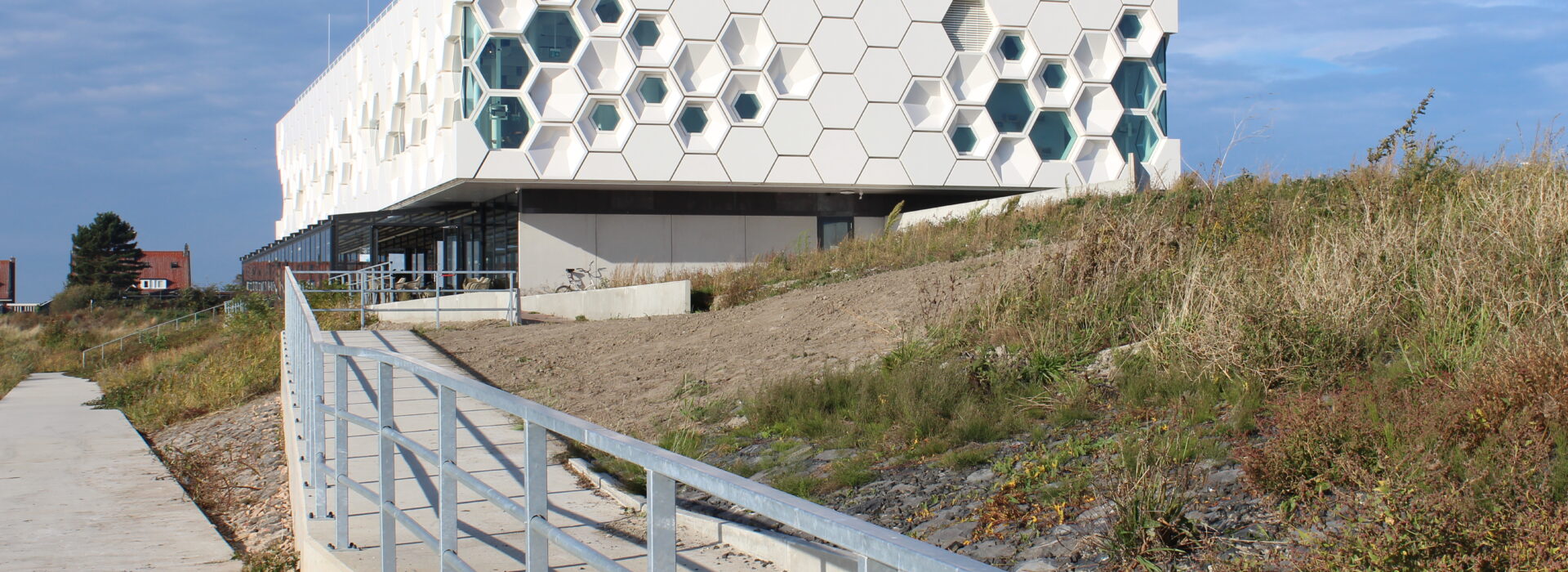 Bosch Beton - Keerwanden rondom het Afsluitdijk Wadden Center